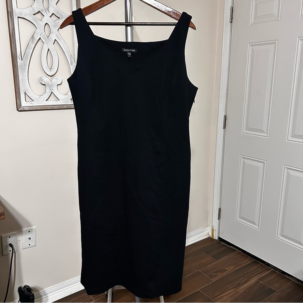 Eileen Fisher Viscose V Neck Ponte Black Dress Large‎ Sleeveless Silk Lining LBD